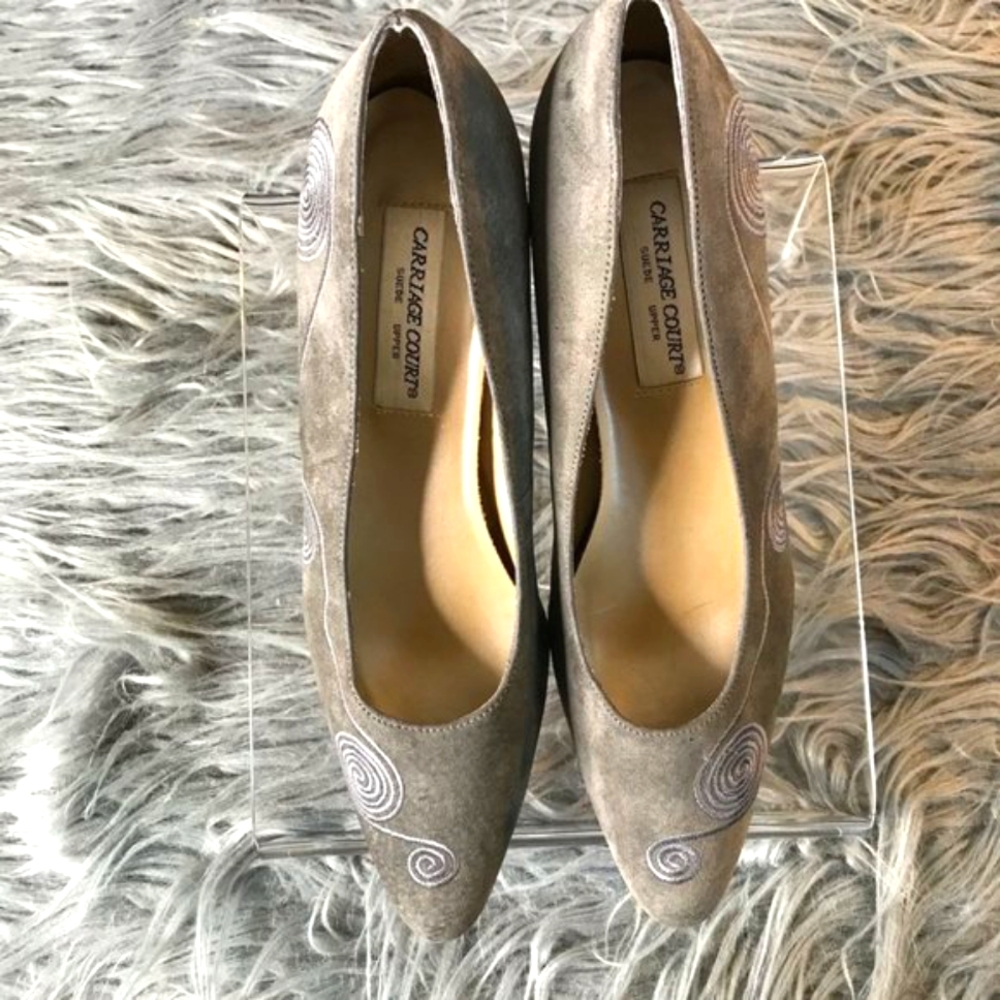 Carriage Court Women’s Shoes